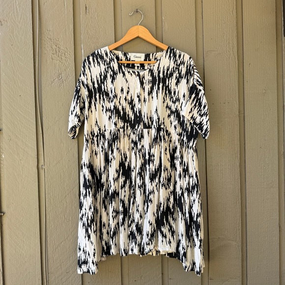 Ganni Dresses & Skirts - Ganni Chelsea Dress Small Black White Abstract Ikat Mini Viscose Short Sleeve